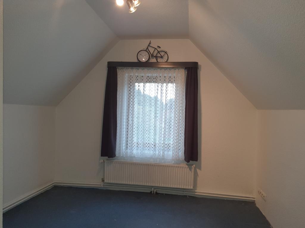 Zimmer 2 OG