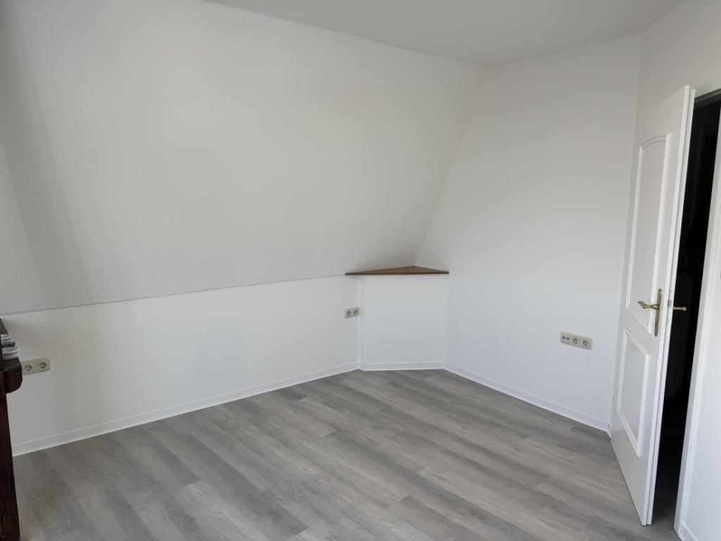 Schnuckelige 3 Zimmer Wohnung in zentraler Lage von Burg !! - Photo 5