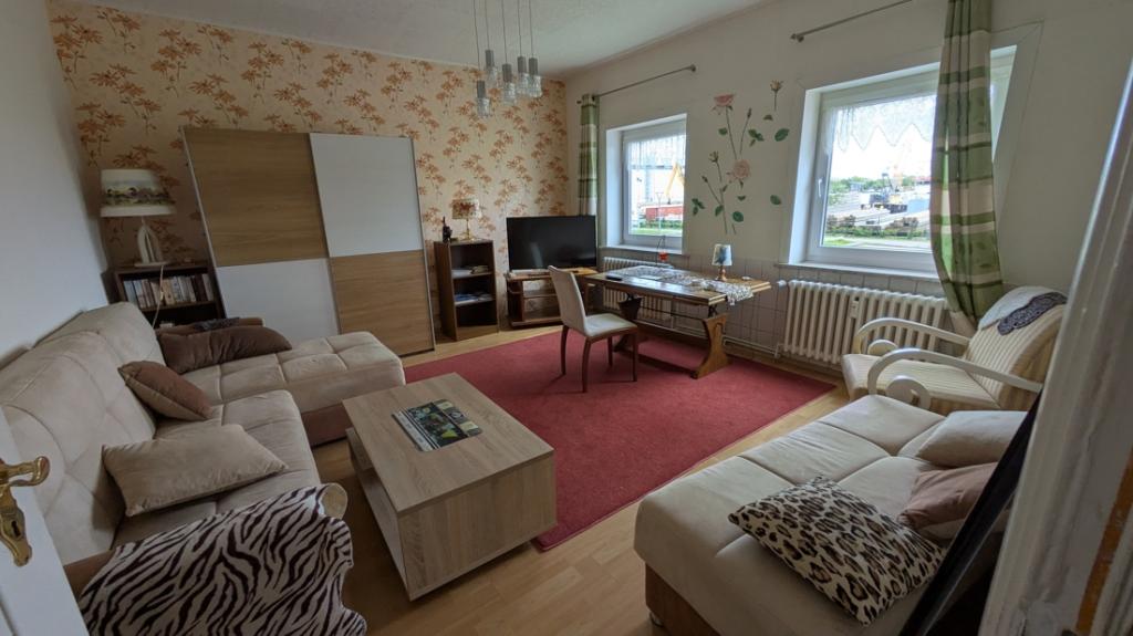 Haus zur Miete in zentraler Lage - Photo 1