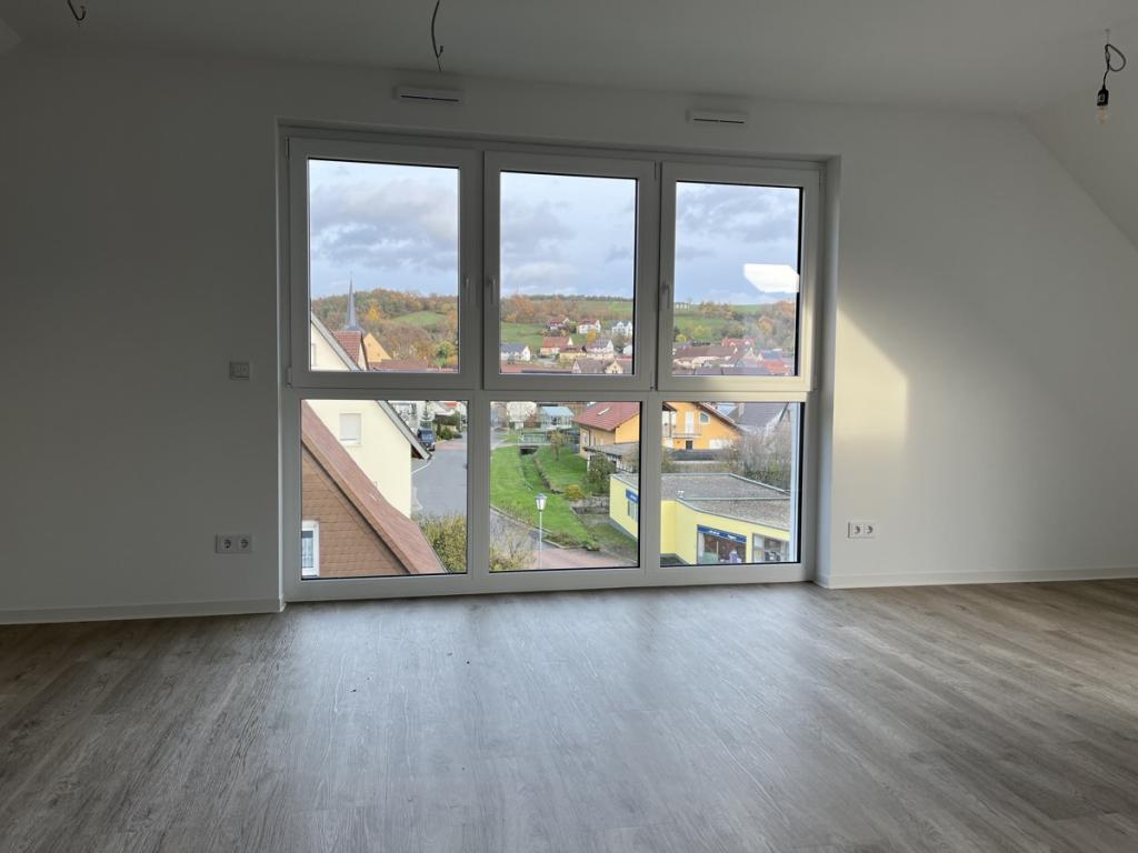 Moderne und helle Mietwohnung in Schöntal-Oberkessach !!! - Photo 1