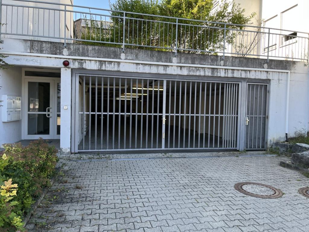 Tiefgarageneinfahrt