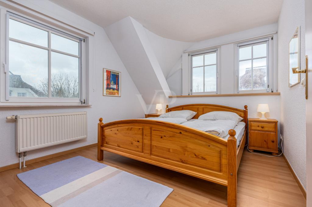 lichtdurchflutetes Schlafzimmer