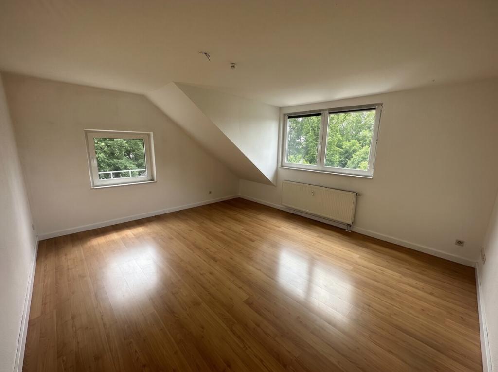Dachgeschosswohnung 69qm in ruhiger Lage. Inklusive Garage und Keller. - Photo 1
