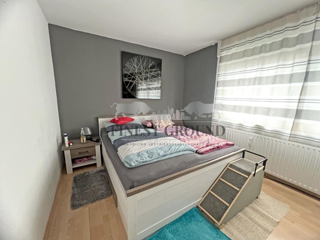 Ihr neues Zuhause wartet: Stilvolle 3-Zimmer im 1. Obergeschoss Inkl. Küche & Garage. - Photo 2