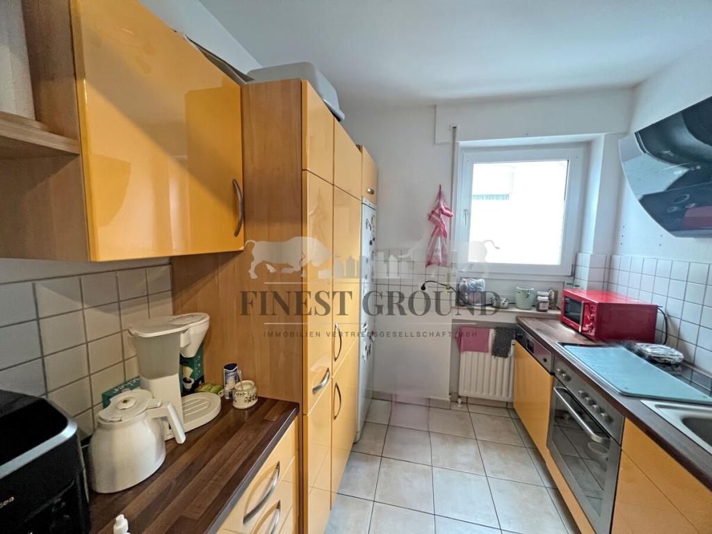 Ihr neues Zuhause wartet: Stilvolle 3-Zimmer im 1. Obergeschoss Inkl. Küche & Garage. - Photo 3