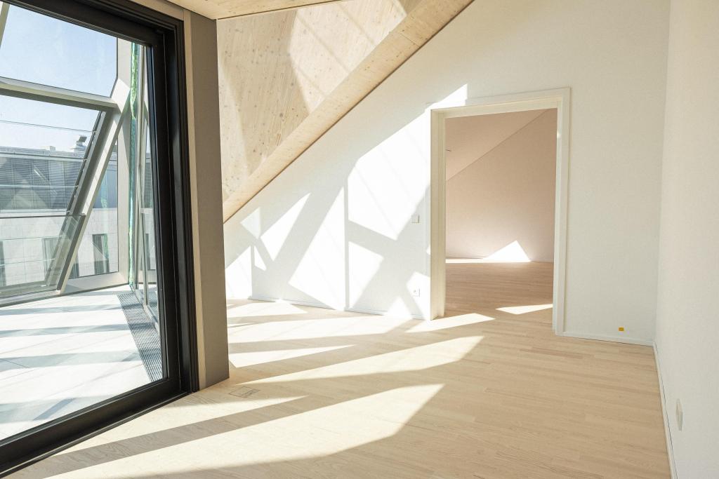 Moderne 3,5-Zimmer-Neubauwohnung in zentraler Lage - Foto 2