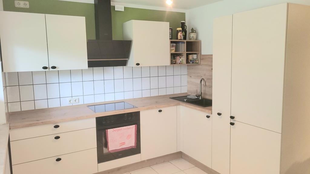 Charmante, renovierte 2-Zimmer-Wohnung mit hochwertiger Einbauküche - Foto 2