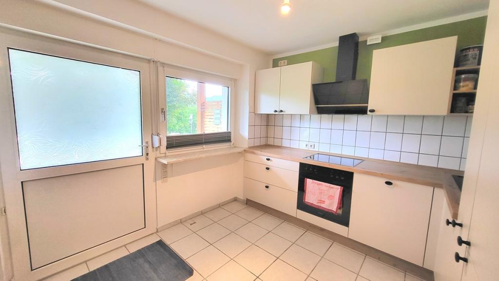 Charmante, renovierte 2-Zimmer-Wohnung mit hochwertiger Einbauküche - Foto 3