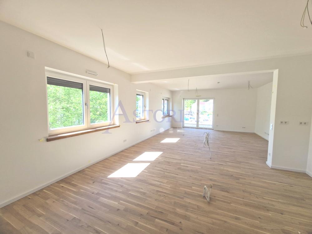 Exklusive und lichtdurchflutete Traumwohnung mit großem Eckbalkon