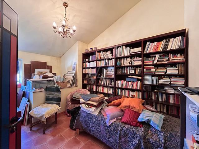 Schlaf-/Bürozimmer Dachgeschoss