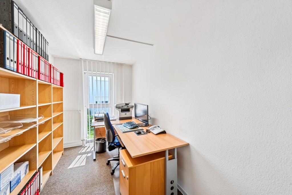 Büro-/Praxisraum seitlich