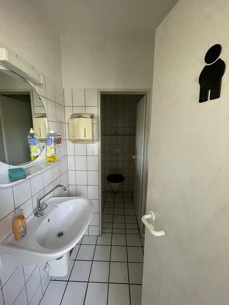 5b Sanitärbereich Herren