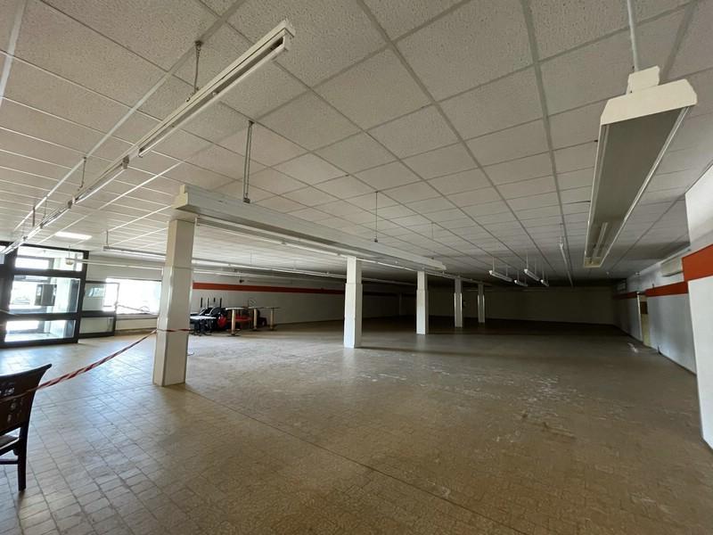 2 Verkaufshalle 6