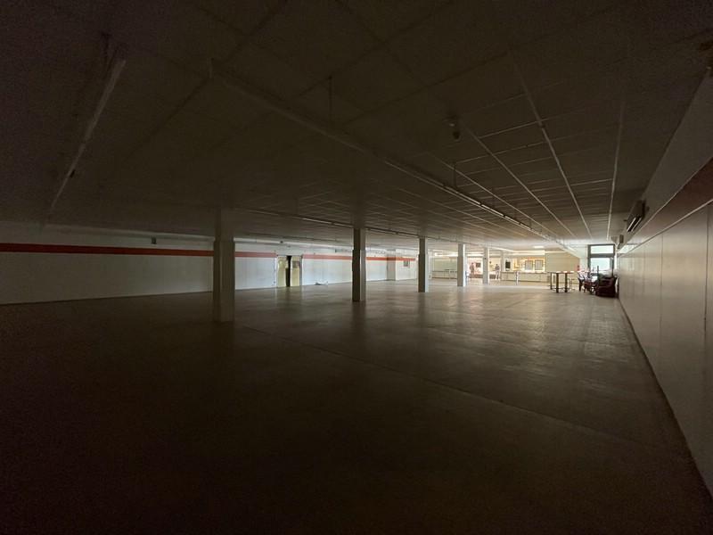 2 Verkaufshalle 1