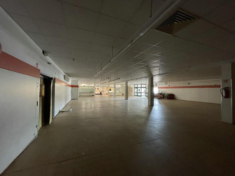 2 Verkaufshalle 5
