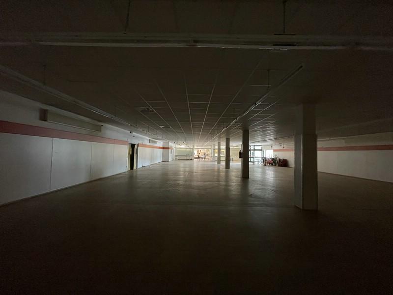 2 Verkaufshalle 7