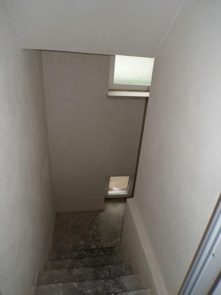 16 Haus 1 - Treppe zum Keller