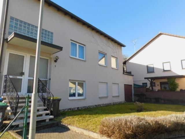 LB1-1 Vorgarten - Eingang