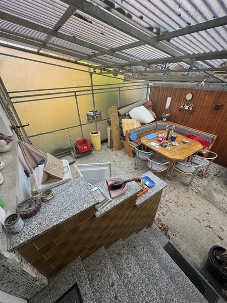 5 Außenbereich mit Garagen Garten (3)