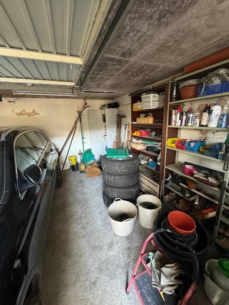 6 Garage innen