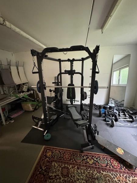 7 Gemeinschaftsraum mit Fitnessgeräten zur allgemeinen B enutzung