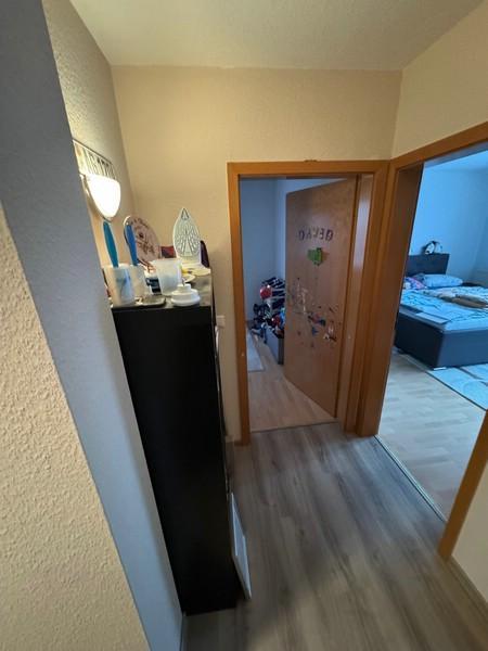 27 Flur mit Zugang zu 2 SZi