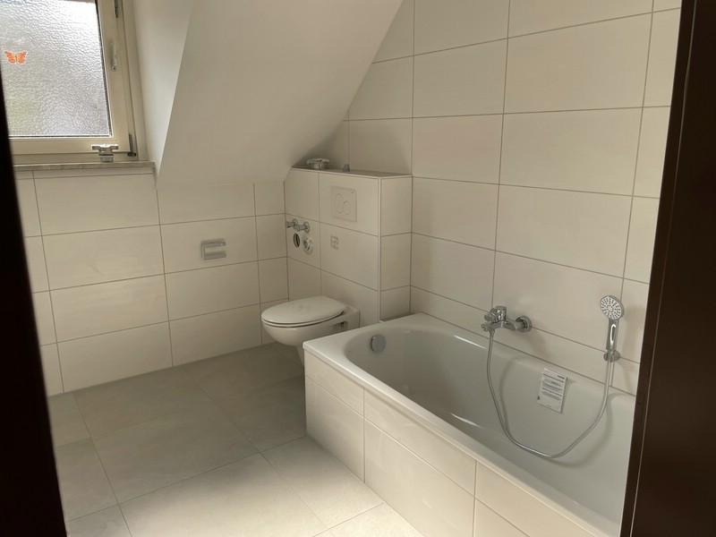 Wittlich-Gladbach >> 4 Zimmer DG-Wohnung (ca. 96 m²) zur grosszügigen Entfaltung << - Foto 5