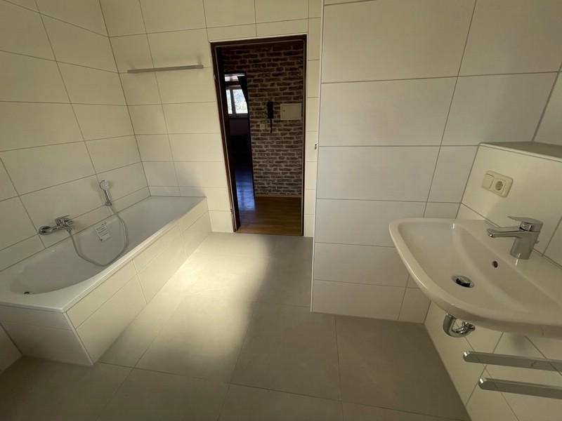 Wittlich-Gladbach >> 4 Zimmer DG-Wohnung (ca. 96 m²) zur grosszügigen Entfaltung << - Foto 4