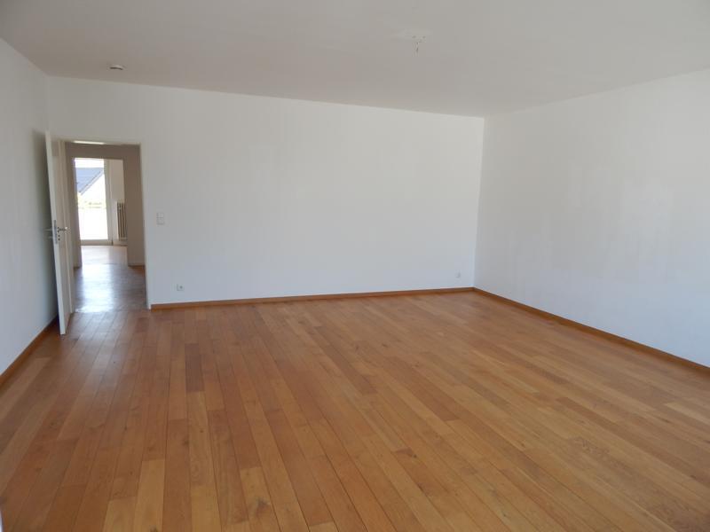Frisch renovierte 3-Zimmer-Wohnung mit Balkon, Loggia & saniertem Bad im gepflegten Zweifamilienhaus - Foto 1