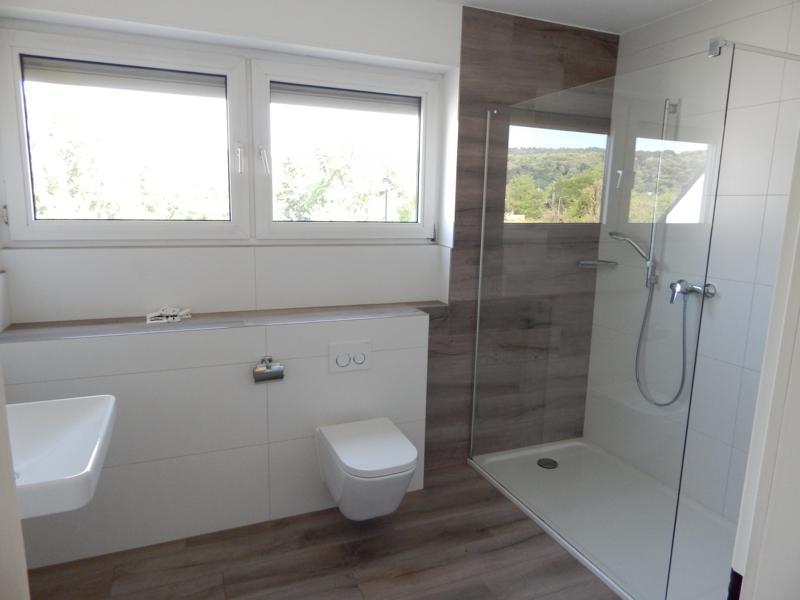 Frisch renovierte 3-Zimmer-Wohnung mit Balkon, Loggia & saniertem Bad im gepflegten Zweifamilienhaus - Foto 5
