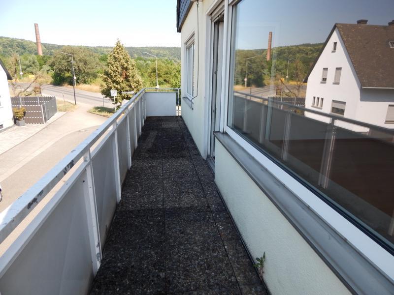 Frisch renovierte 3-Zimmer-Wohnung mit Balkon, Loggia & saniertem Bad im gepflegten Zweifamilienhaus - Photo 5