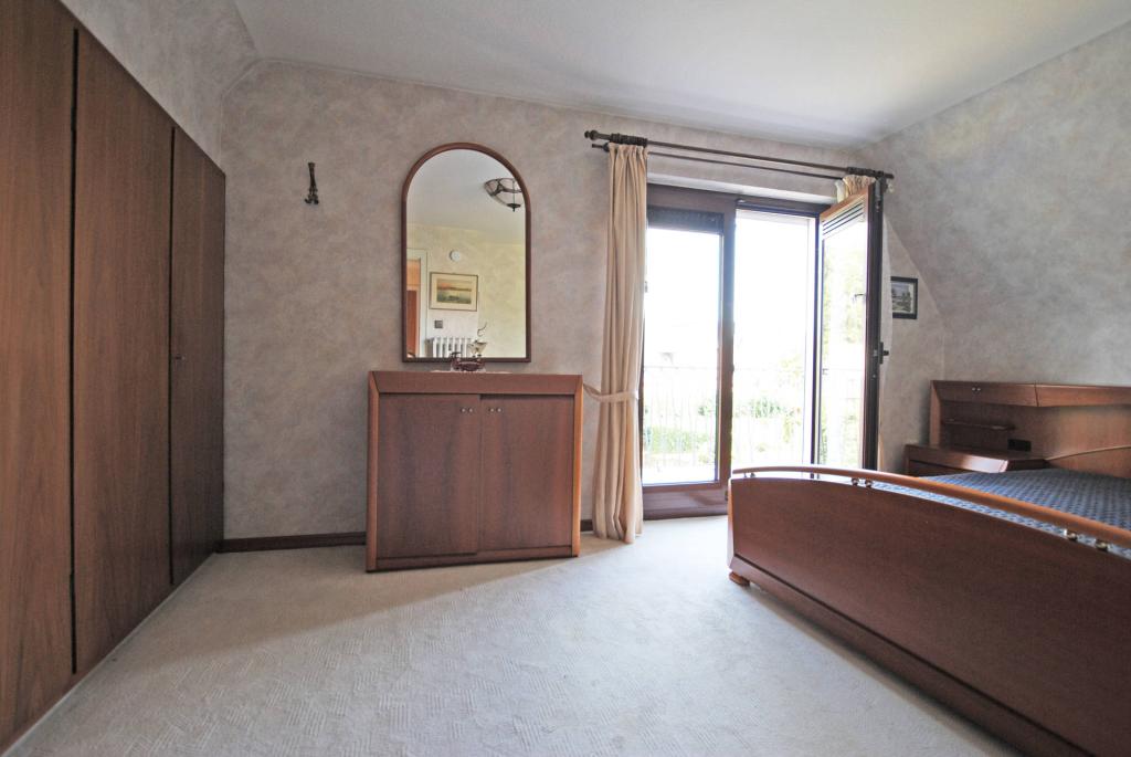 Schlafzimmer mit Balkonzugang