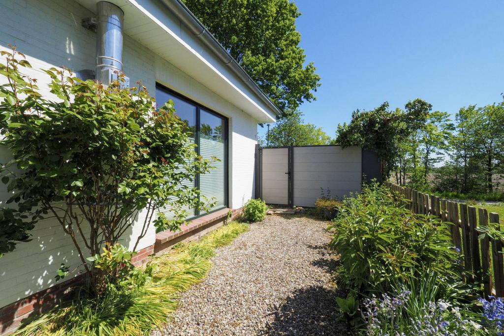 seitliche Terrasse