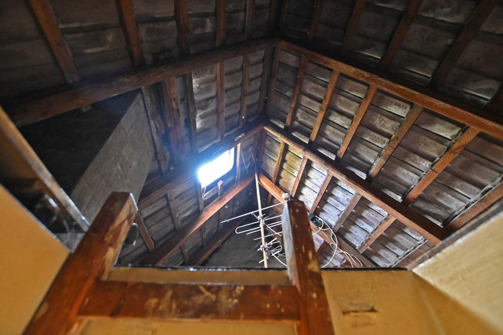 Spitzboden mit Ausbaumöglichkeit