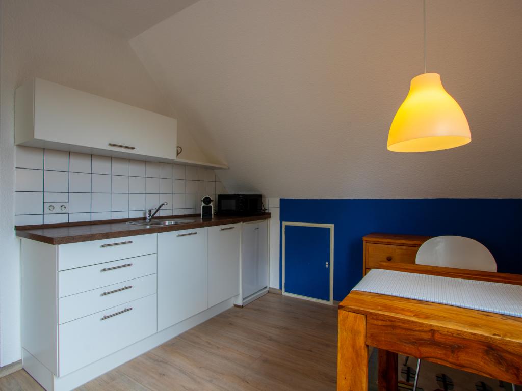 Möbliertes Apartment mit großem Südbalkon und weitem Blick - Photo 3