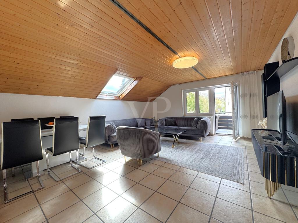 Familienfreundliche Wohnung mit Balkon, Gartenanteil & großzügiger Raumaufteilung - Foto 1