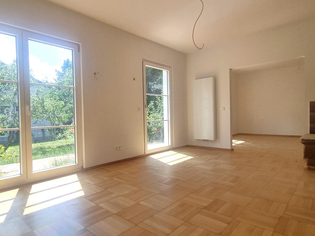 Erstbezug nach Sanierung – Stilvolle Doppelhaushälfte mit großem Garten in ruhiger Bestlage - Photo 3