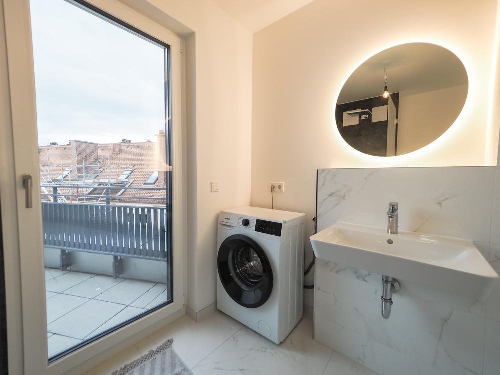 Badezimmer l Terrassenzugang