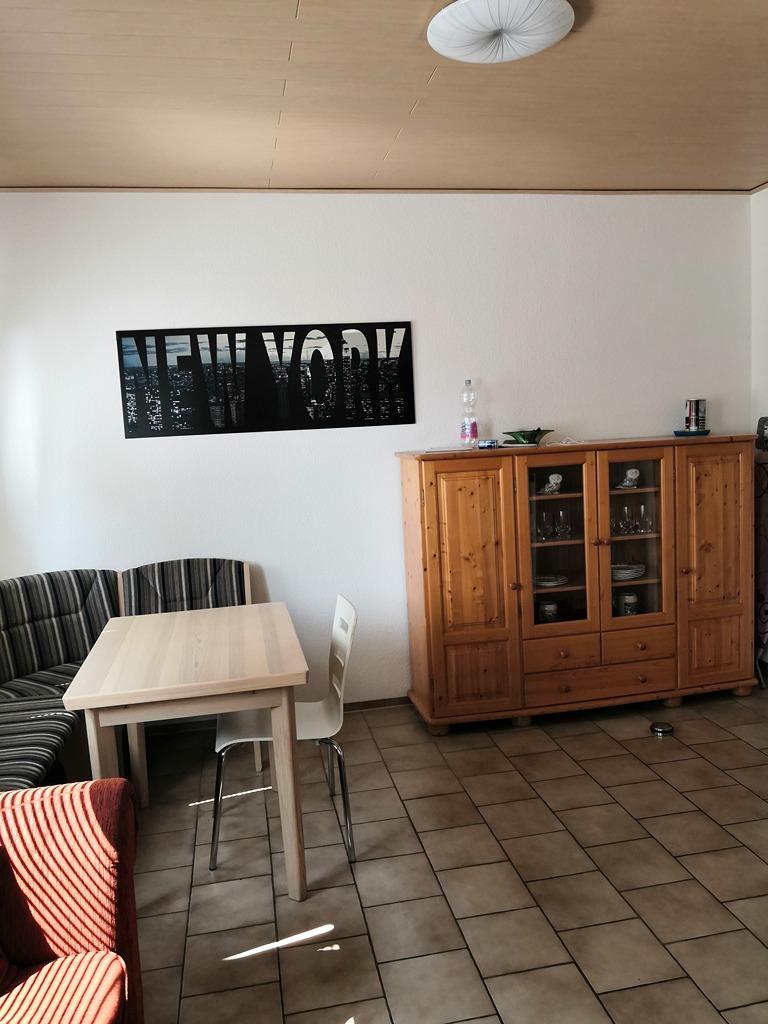 Wohnzimmer 2.jpg