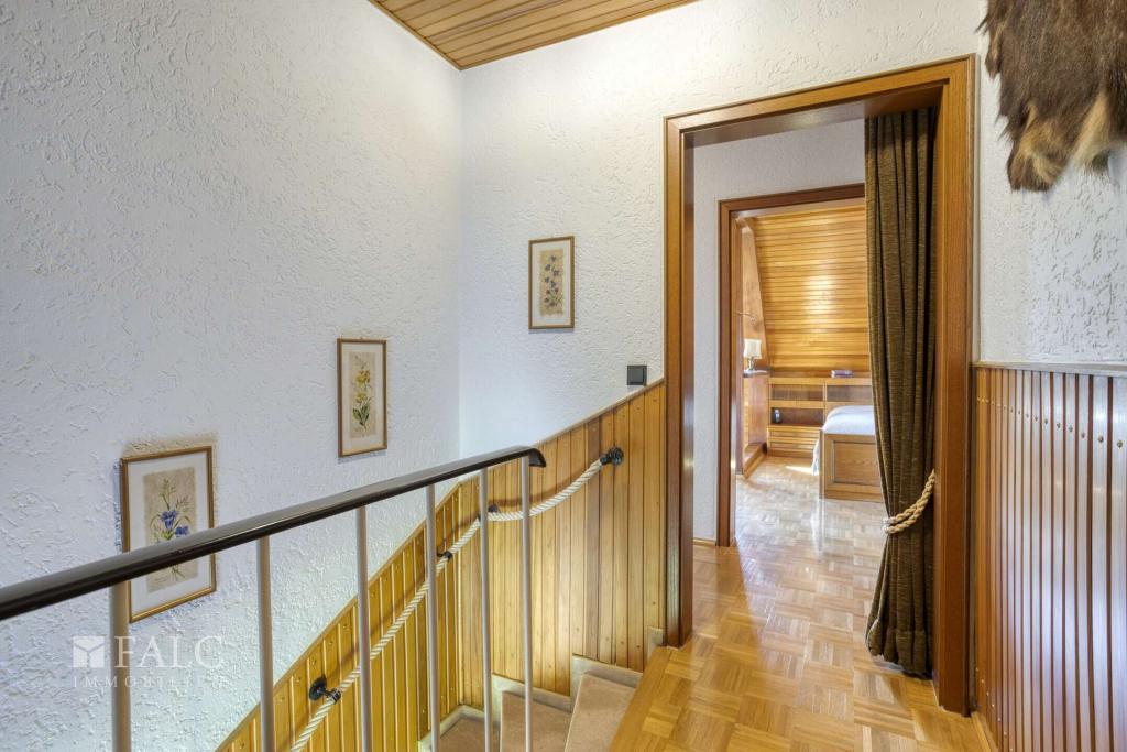 Treppe _ Flur im OG