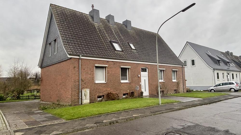 Gepflegtes Zweifamilienhaus