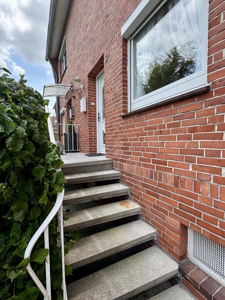 Blick vom Gehweg 