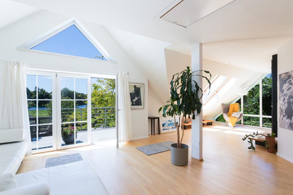 Licht durchflutete Galerie