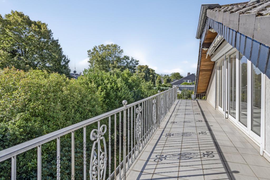 Großer Sonnenbalkon