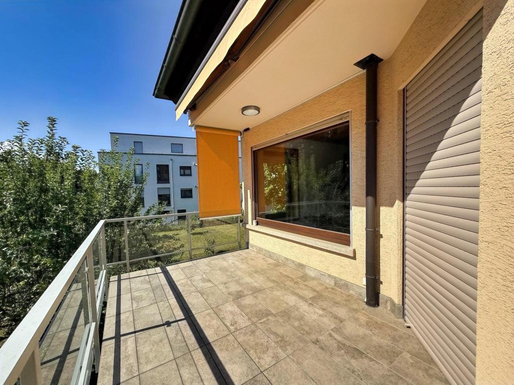 Balkon EG
