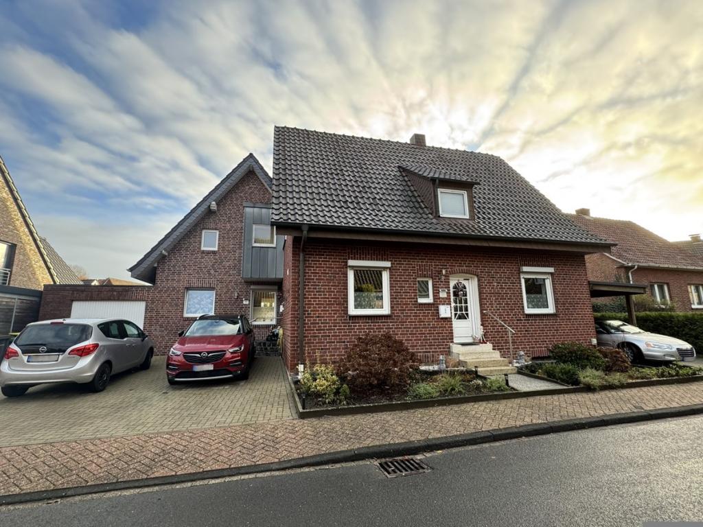 Straßenansicht