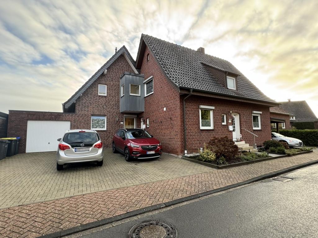 Straßenansicht
