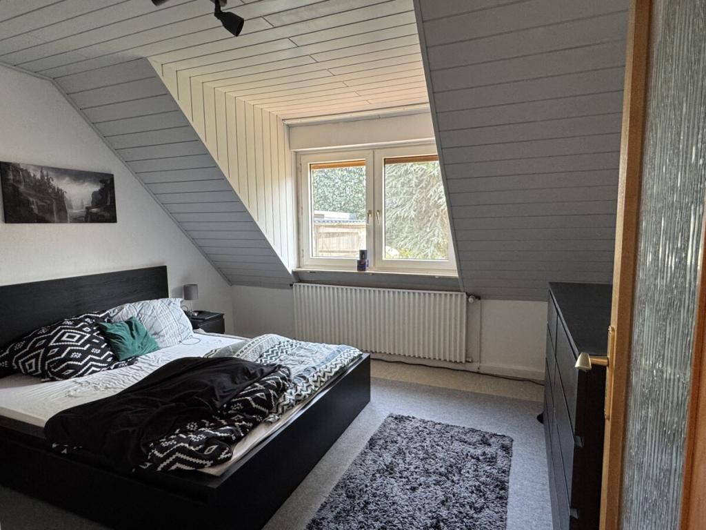Schlafzimmer 1.OG rechts
