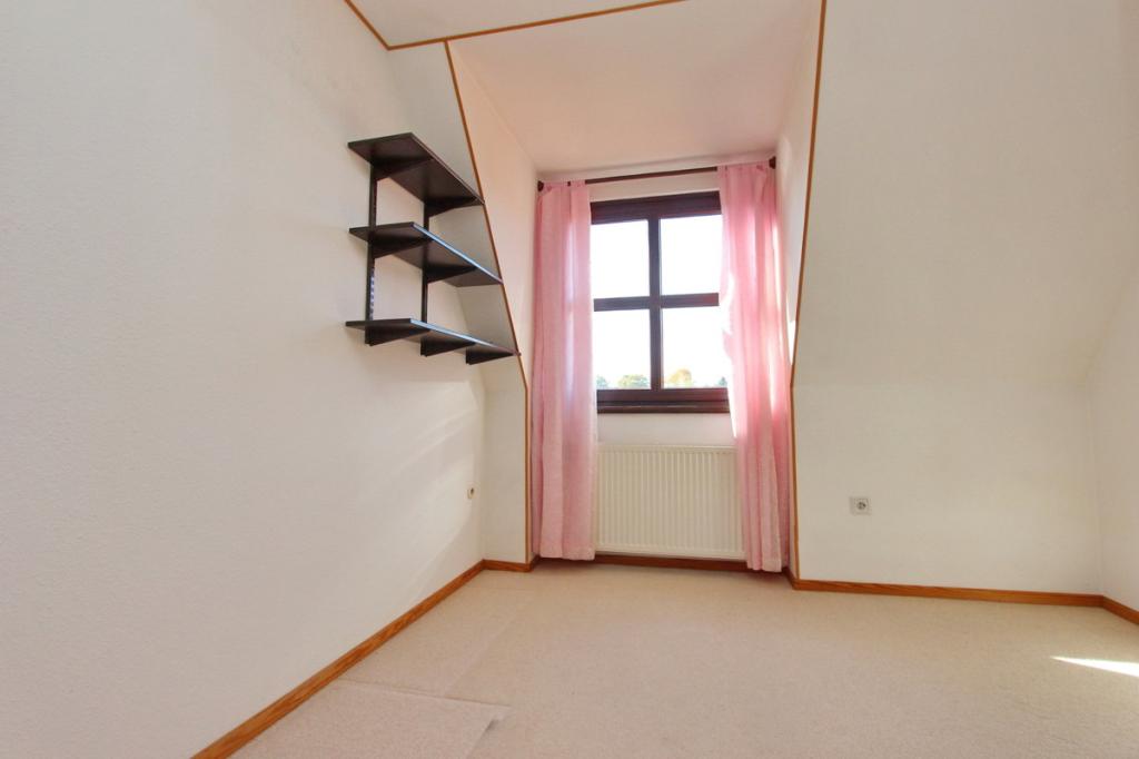 Schlafzimmer DG
