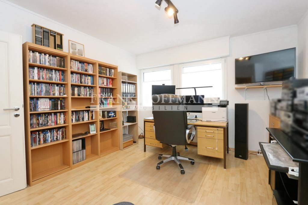 Büro EG